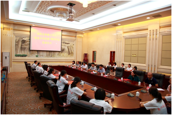 濟(jì)南長(zhǎng)田實(shí)業(yè)有限公司積極參加愛心獻(xiàn)春蕾圓夢(mèng)大學(xué)活動(dòng) 濟(jì)南長(zhǎng)田實(shí)業(yè)有限公司積極參加愛心獻(xiàn)春蕾圓夢(mèng)大學(xué)活動(dòng)