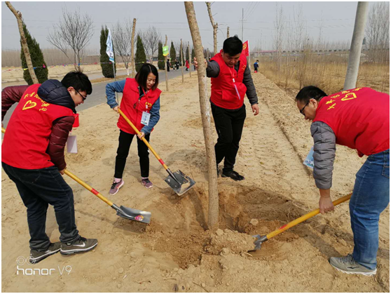 濟(jì)南長田實(shí)業(yè)助力2018“綠滿齊魯?美麗山東”省暨濟(jì)南市青少年植樹活動(dòng) 濟(jì)南長田實(shí)業(yè)助力2018“綠滿齊魯?美麗山東”省暨濟(jì)南市青少年植樹活動(dòng)