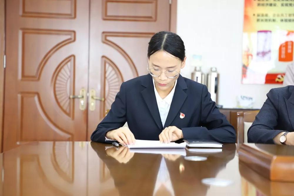 注入新鮮血液 筑牢戰(zhàn)斗堡壘 —長(zhǎng)田實(shí)業(yè)黨支部召開(kāi)納新大會(huì) 接收3名預(yù)備黨員